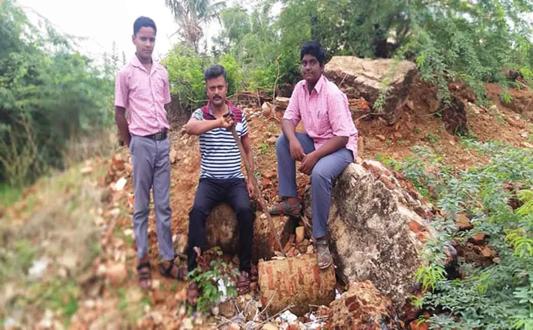  Farmer caught by cattle thief: Zameen gandharvakottai, pudukkottai